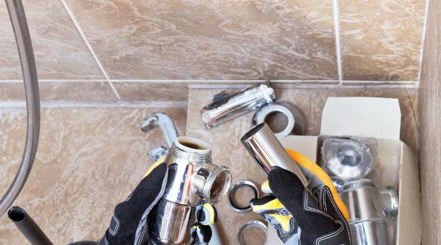 Professional gutter cleaning in Clanton, AL